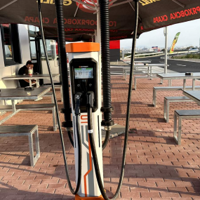 Fast charging station with 2 ports Kempower S series